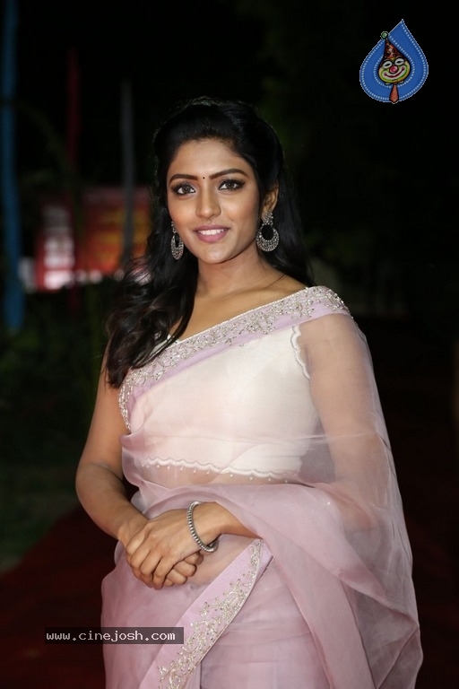Eesha Rebba New Pics - 4 / 11 photos