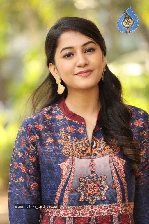 Ego Heroine Simran Stills - 7 / 11 photos