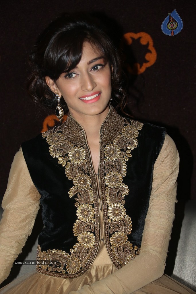 Erika Fernandez Stills - 31 / 62 photos