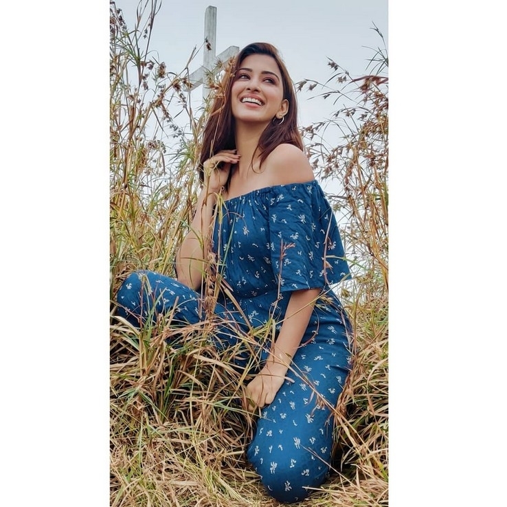 Eshanya Maheshwari Stills - 1 / 16 photos