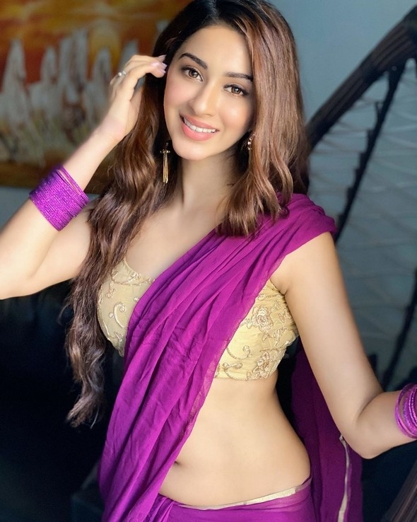 Eshanya Maheshwari Stills - 8 / 16 photos