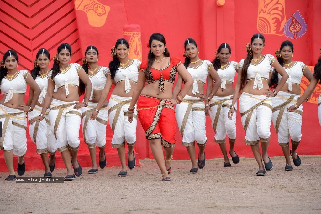 Ester Noronha Hot Pics - 32 / 88 photos