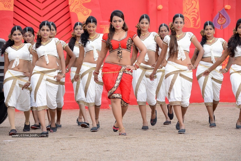 Ester Noronha Hot Pics - 37 / 88 photos