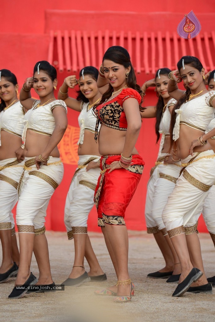 Ester Noronha Hot Pics - 43 / 88 photos