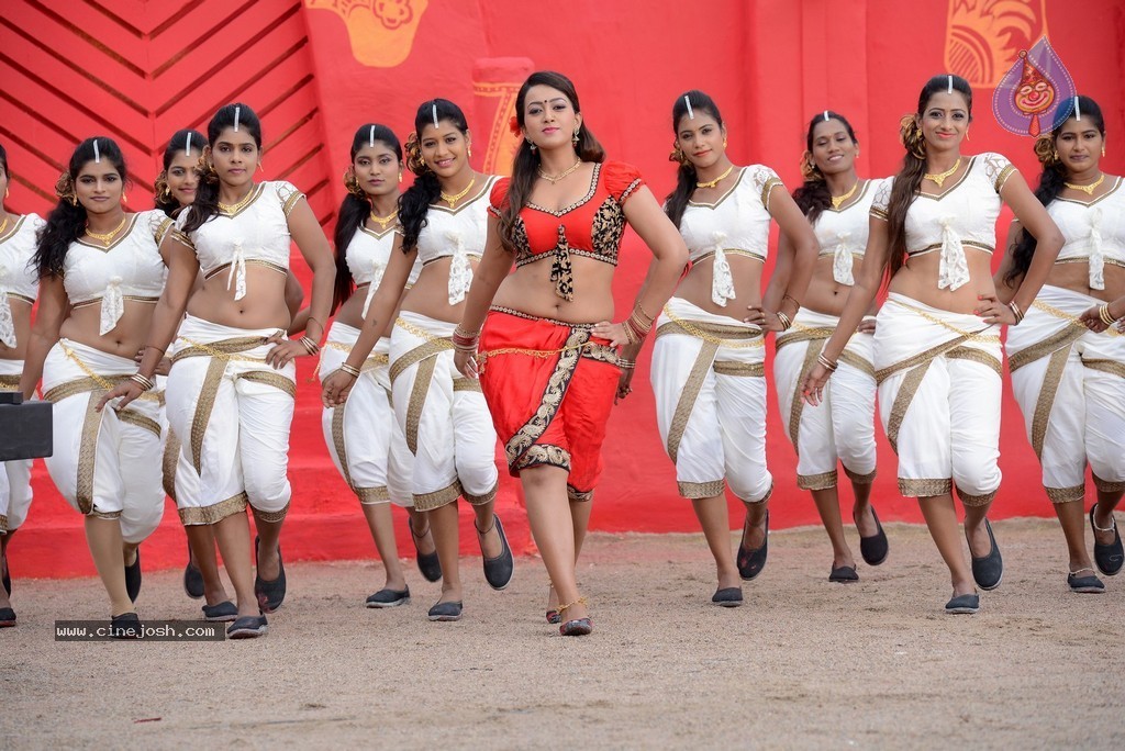 Ester Noronha Hot Pics - 47 / 88 photos