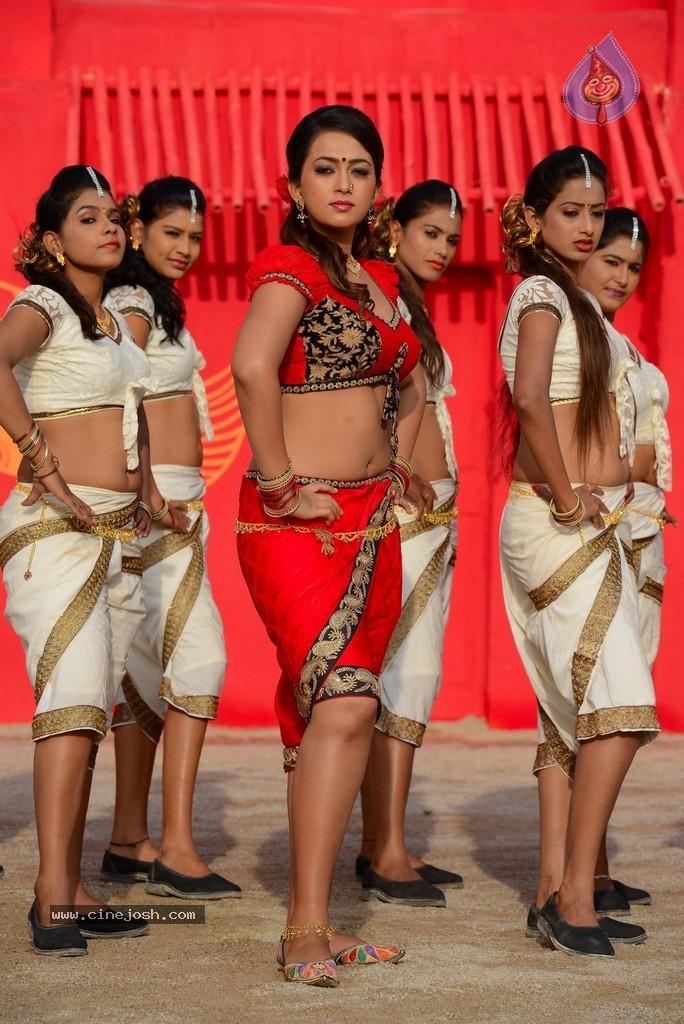 Ester Noronha Hot Pics - 51 / 88 photos