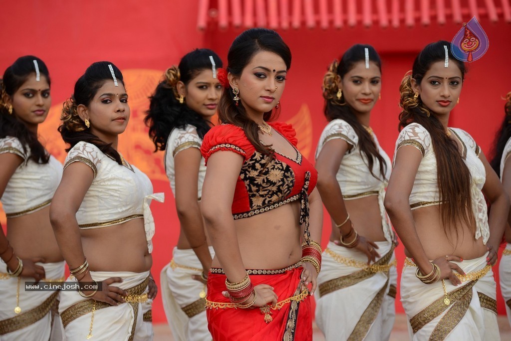 Ester Noronha Hot Pics - 58 / 88 photos