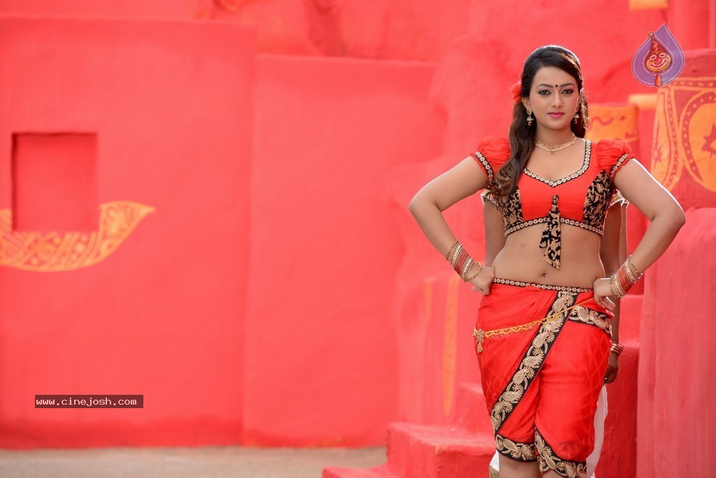 Ester Noronha Hot Pics - 70 / 88 photos