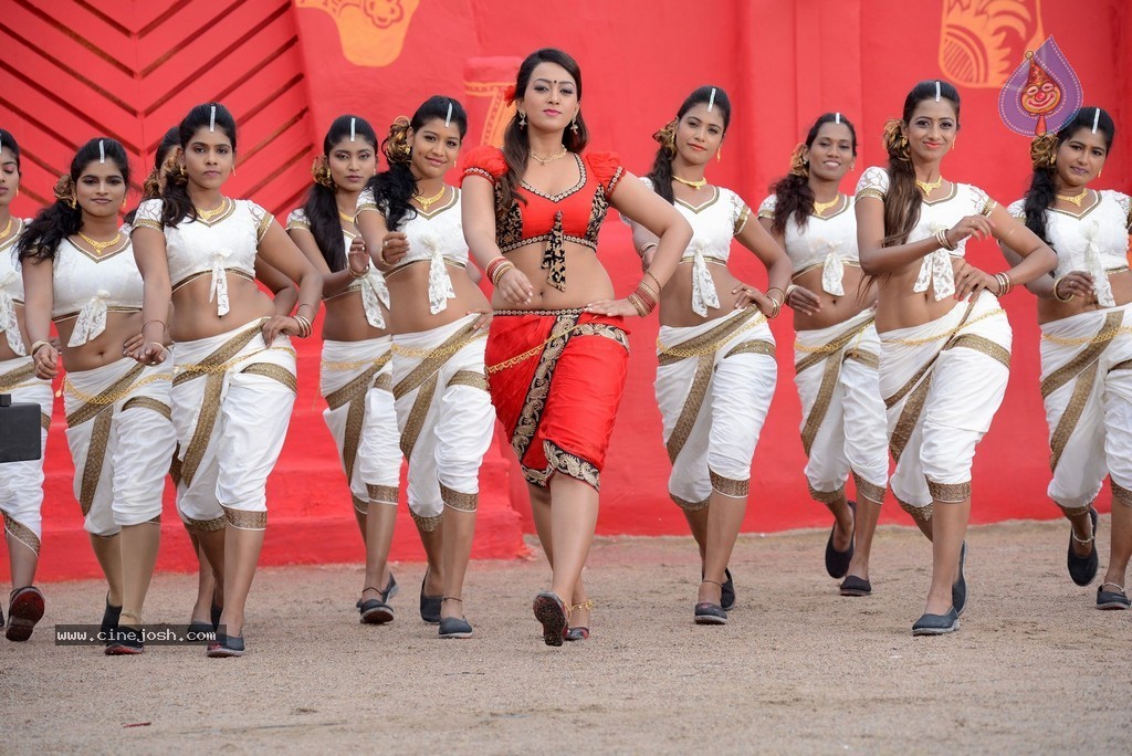 Ester Noronha Hot Pics - 72 / 88 photos