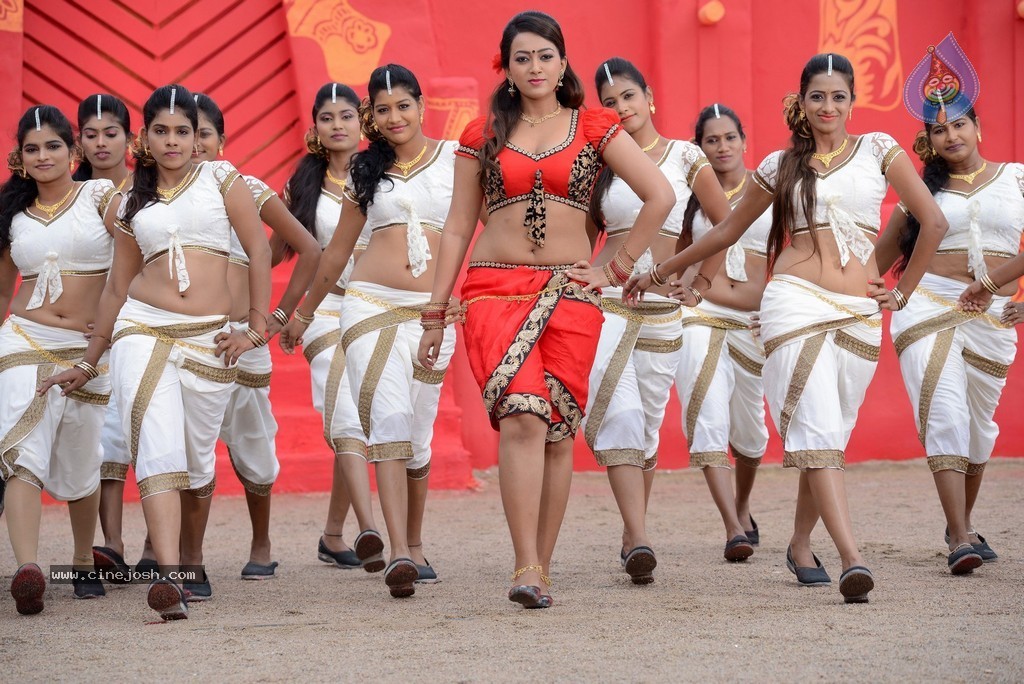 Ester Noronha Hot Pics - 77 / 88 photos