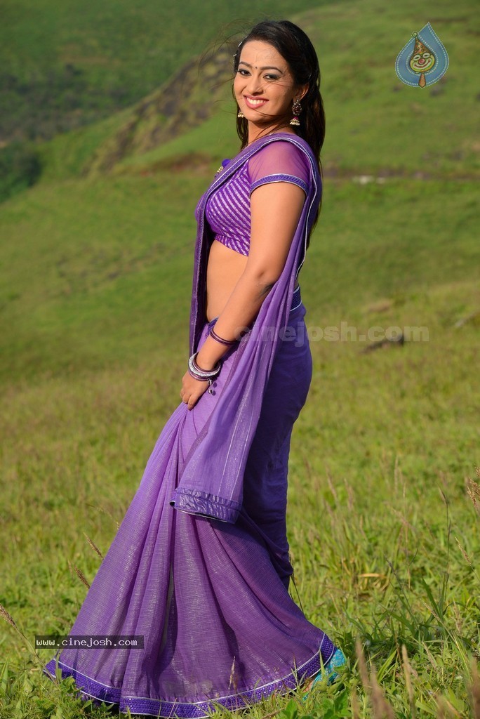 Ester Noronha Images - 50 / 72 photos