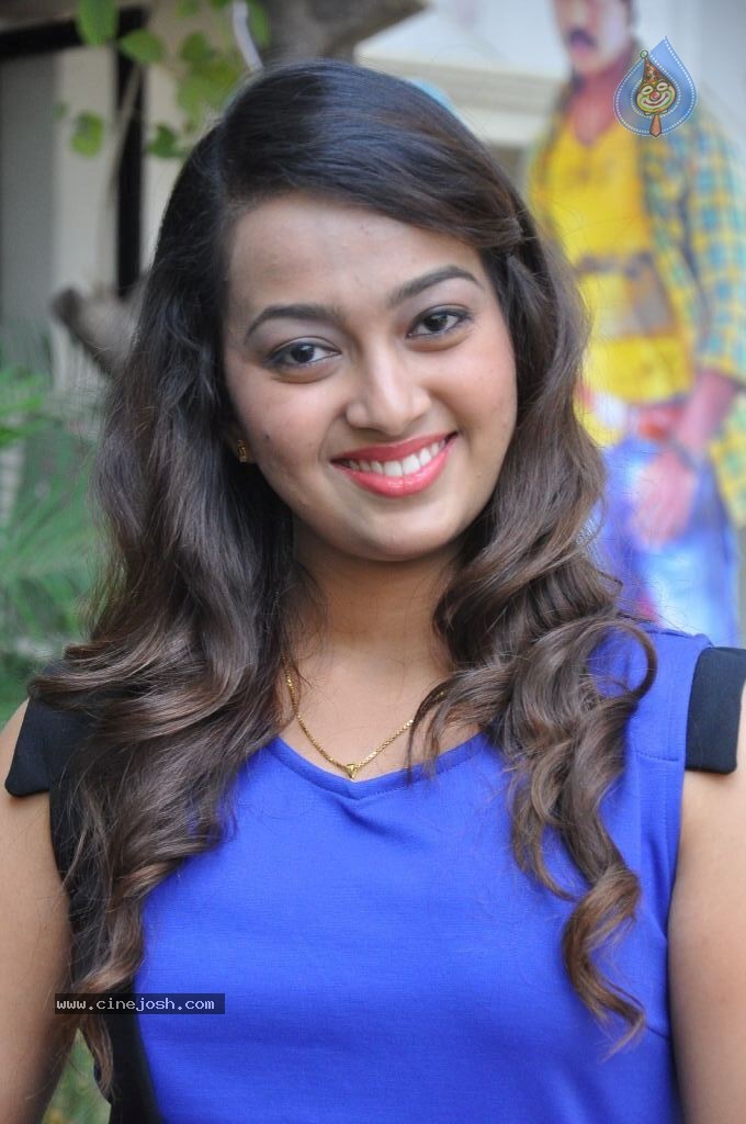 Ester Noronha Latest Gallery - 40 / 113 photos
