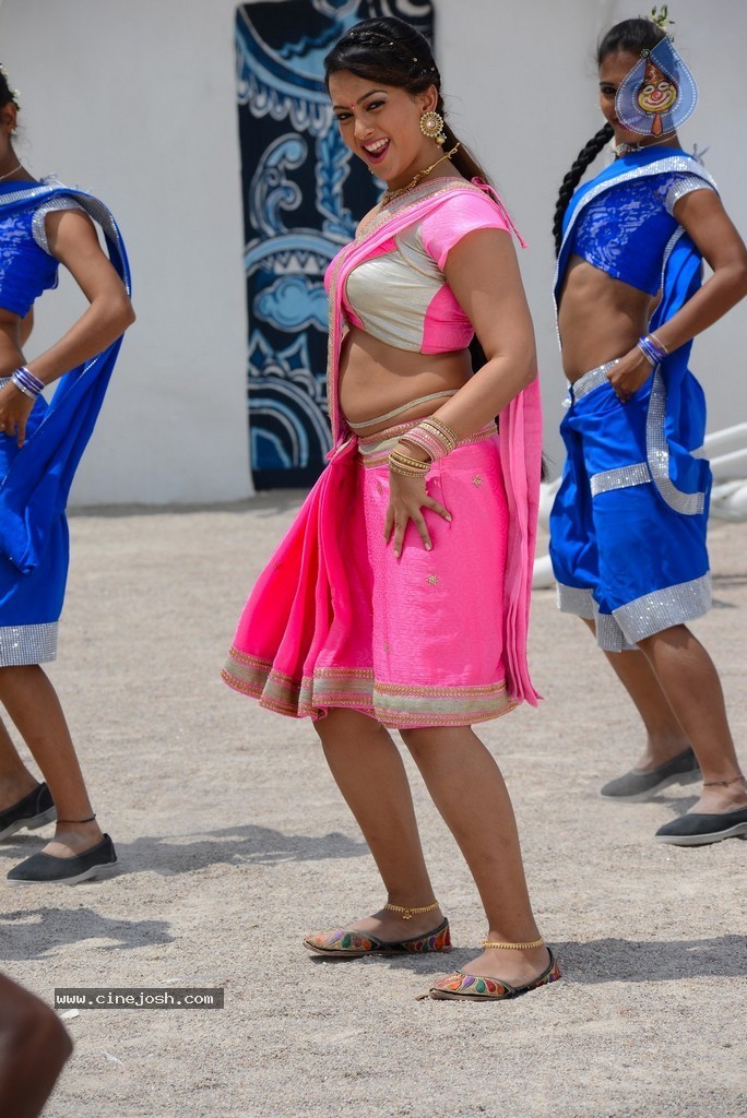 Ester Noronha New Gallery - 2 / 86 photos