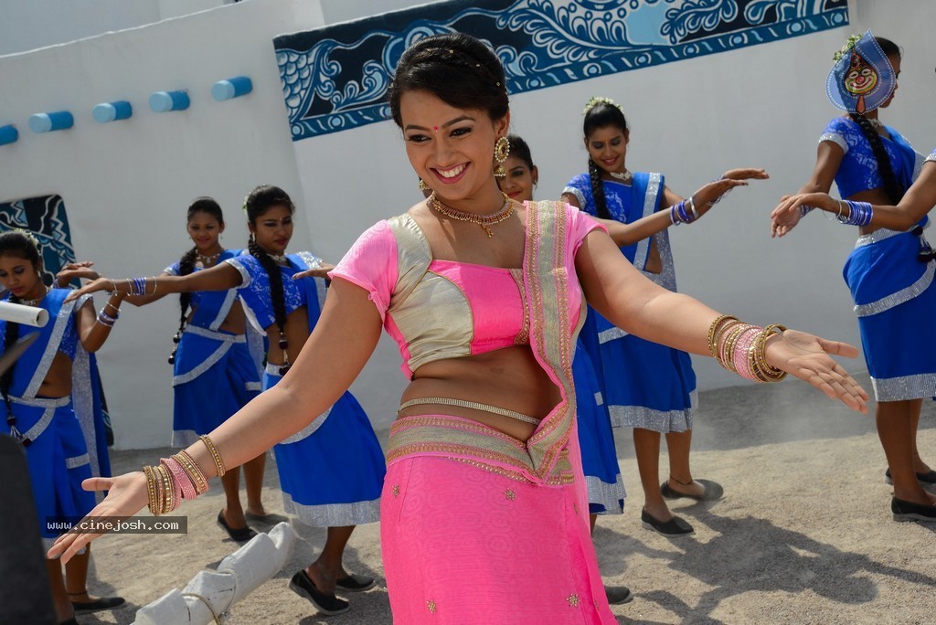 Ester Noronha New Gallery - 52 / 86 photos