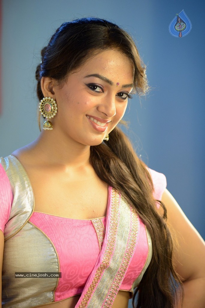 Ester Noronha New Gallery - 56 / 86 photos