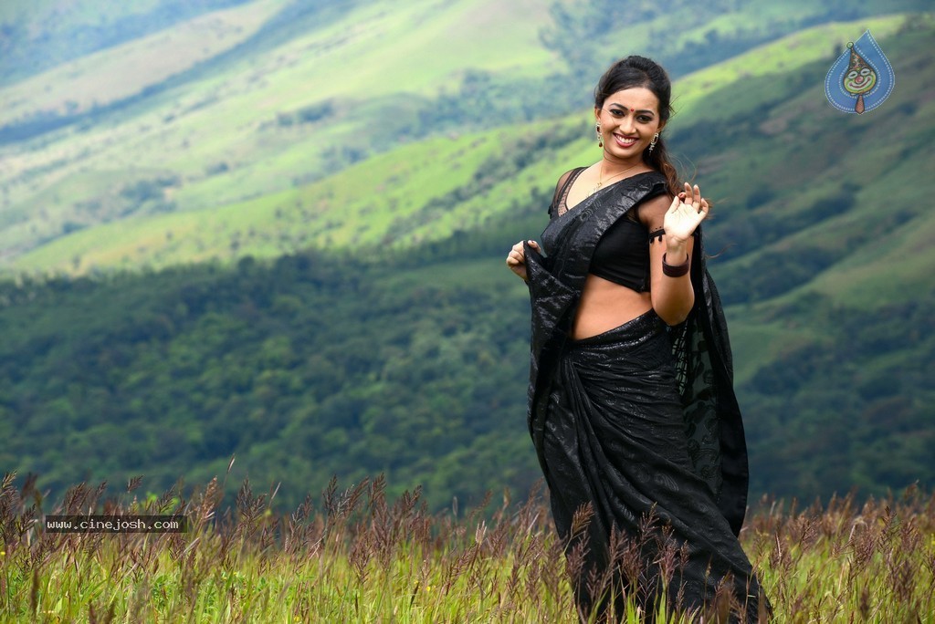 Ester Noronha Stills - 2 / 67 photos