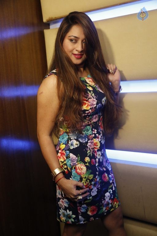 Farah Khan New Photos - 39 / 42 photos