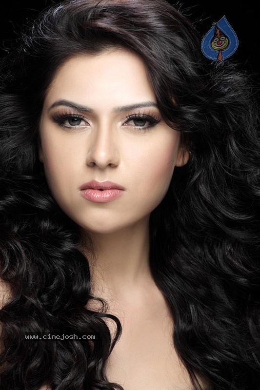 Farah Khan Portfolio Stills - 40 / 45 photos