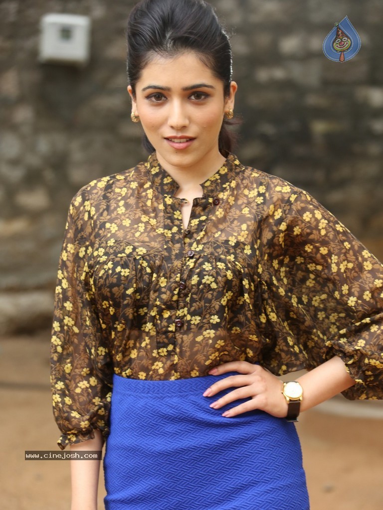 Gajal New Stills - 24 / 94 photos