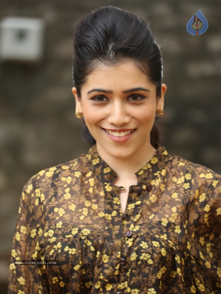 Gajal New Stills - 68 / 94 photos