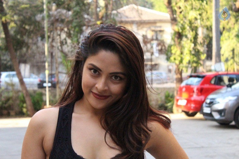 Garima Pandey New Photos - 6 / 16 photos