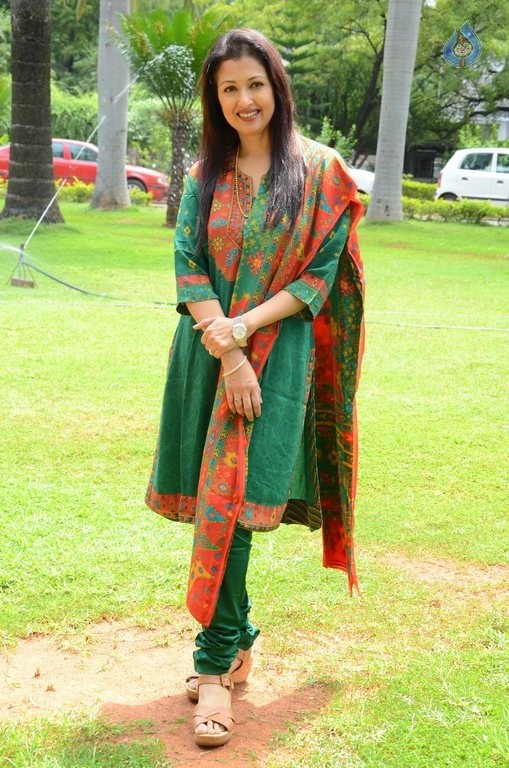 Gautami Latest Photos - 8 / 30 photos