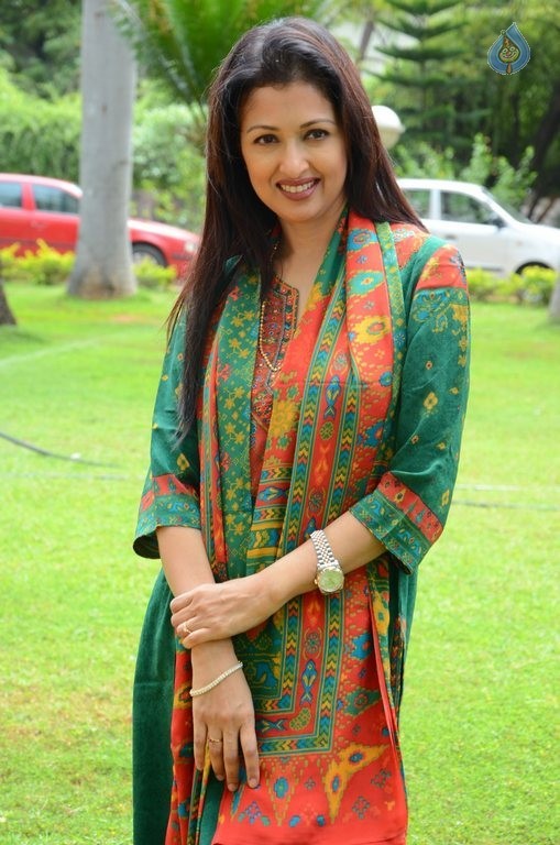 Gautami Latest Photos - 28 / 30 photos