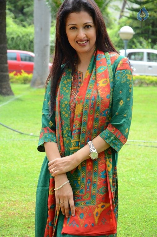 Gautami Latest Photos - 29 / 30 photos