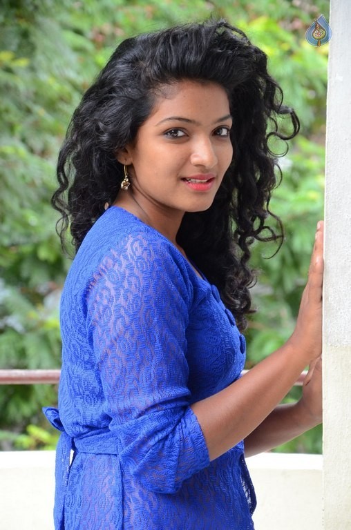 Gayathri New Pics - 8 / 26 photos