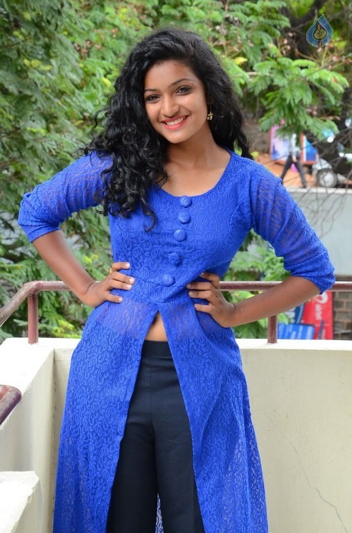 Gayathri New Pics - 11 / 26 photos