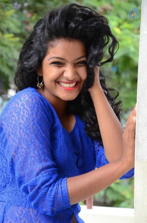 Gayathri New Pics - 12 / 26 photos