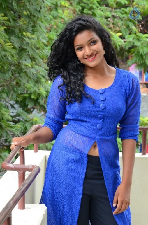 Gayathri New Pics - 20 / 26 photos