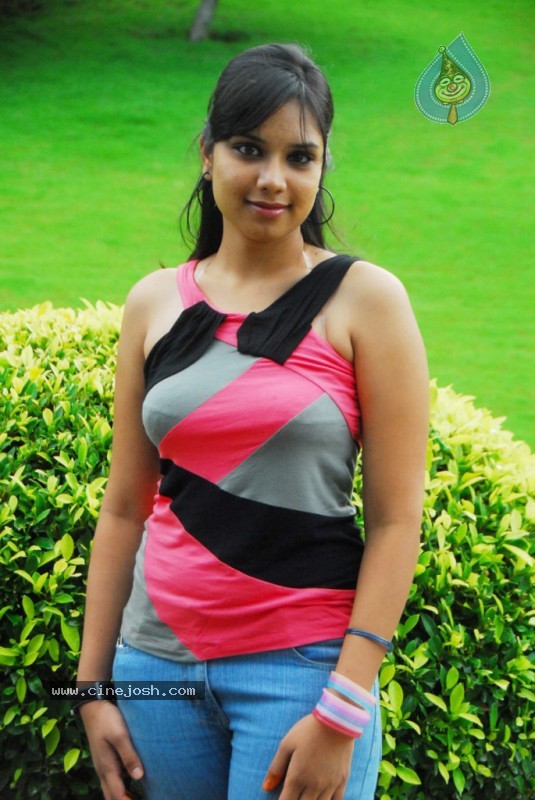 Gayathri Stills - 13 / 36 photos