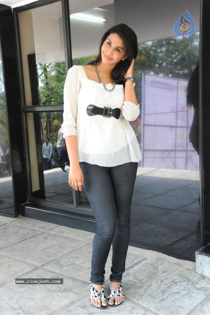 Gayatri Iyer New Stills - 46 / 66 photos