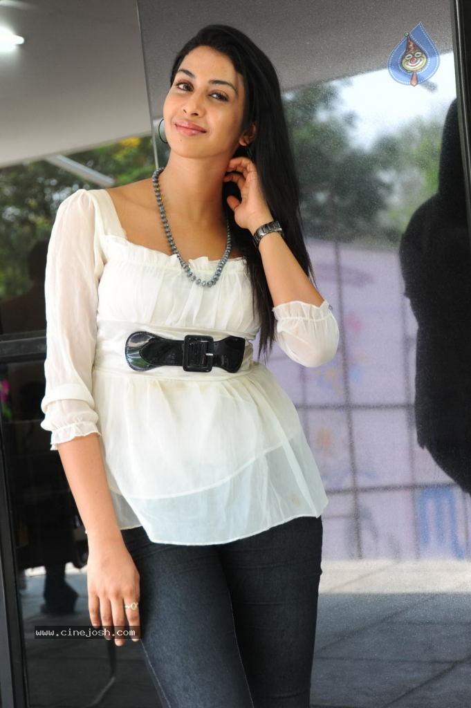 Gayatri Iyer New Stills - 64 / 66 photos