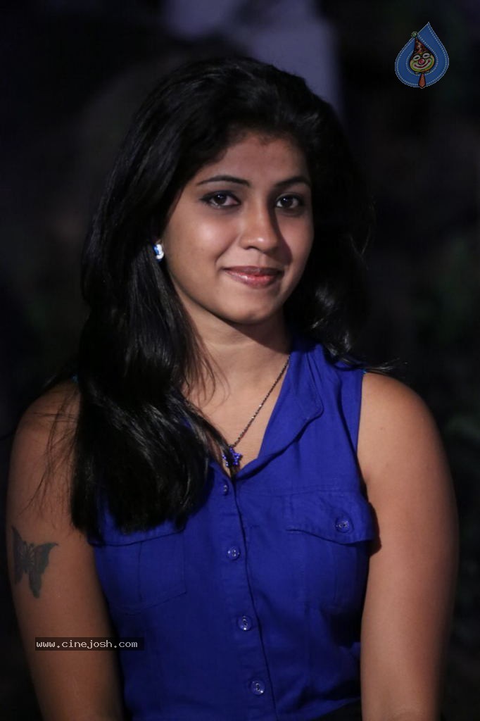 Geethanjali Stills - 19 / 48 photos