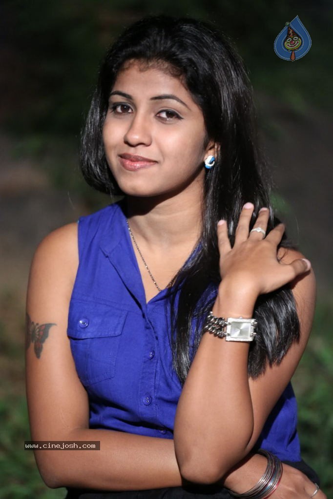 Geethanjali Stills - 21 / 48 photos