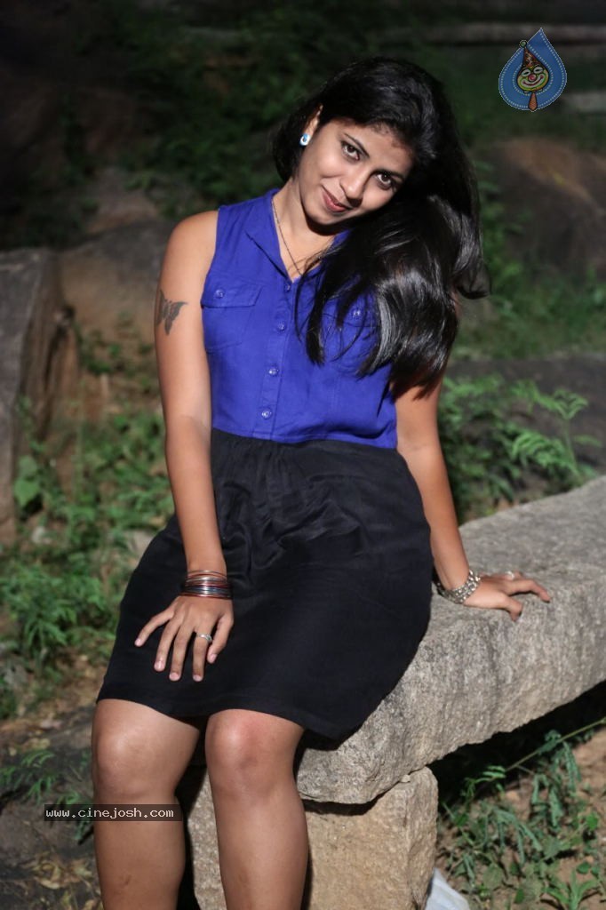 Geethanjali Stills - 22 / 48 photos