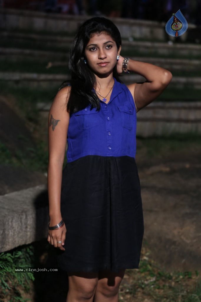 Geethanjali Stills - 32 / 48 photos