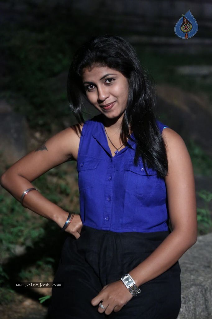 Geethanjali Stills - 36 / 48 photos