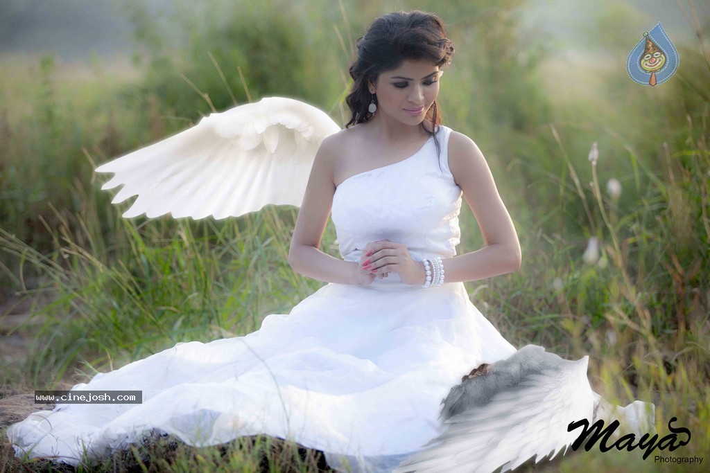 Gehana Vasisth Hot Gallery - 4 / 36 photos