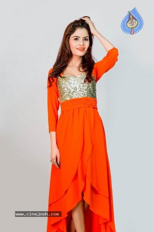 Gehana Vasisth Latest Photoshoot - 4 / 8 photos