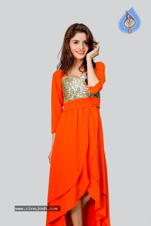 Gehana Vasisth Latest Photoshoot - 5 / 8 photos