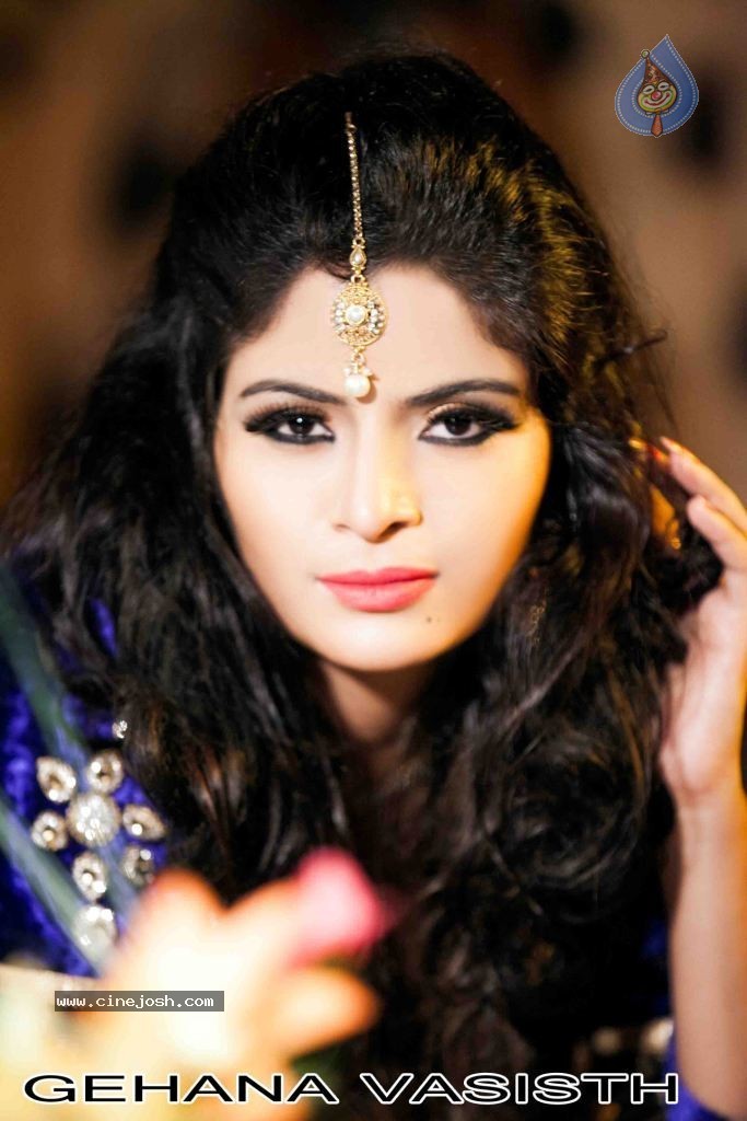 Gehana Vasisth New Pics - 6 / 44 photos