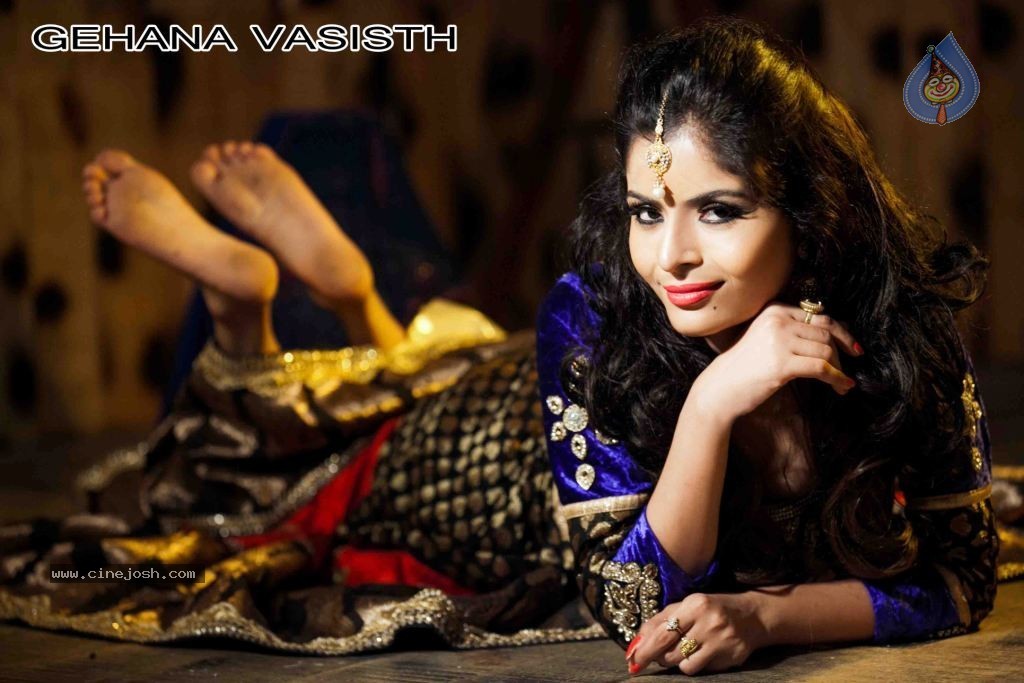 Gehana Vasisth New Pics - 7 / 44 photos