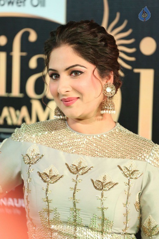 Gowri Munjal New Photos - 26 / 54 photos