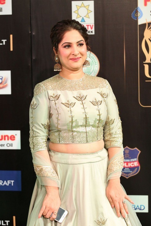 Gowri Munjal New Photos - 27 / 54 photos