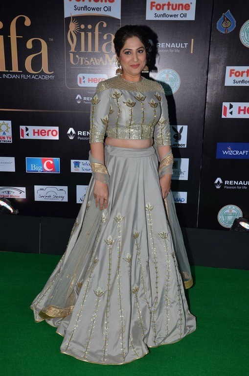 Gowri Munjal New Photos - 28 / 54 photos