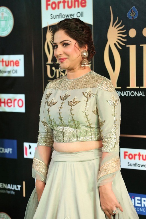 Gowri Munjal New Photos - 29 / 54 photos