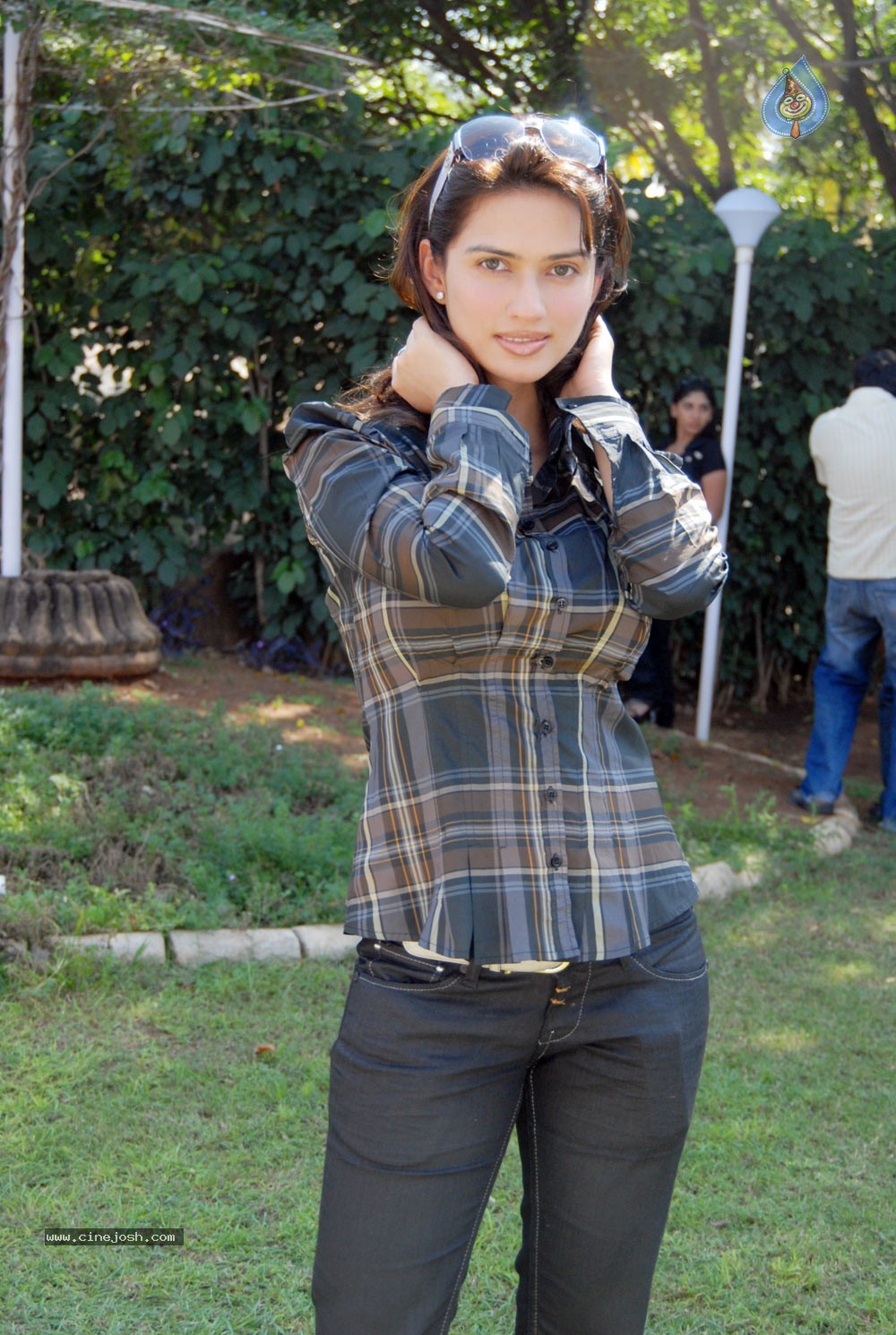 Gowri Pandit Gallery - 26 / 36 photos